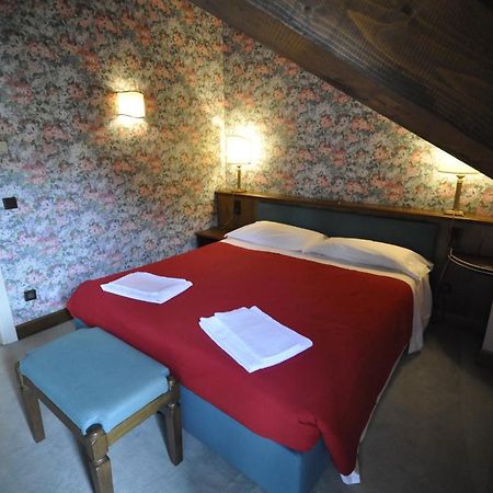 Hotel La Lepre Bianca Галлио Экстерьер фото