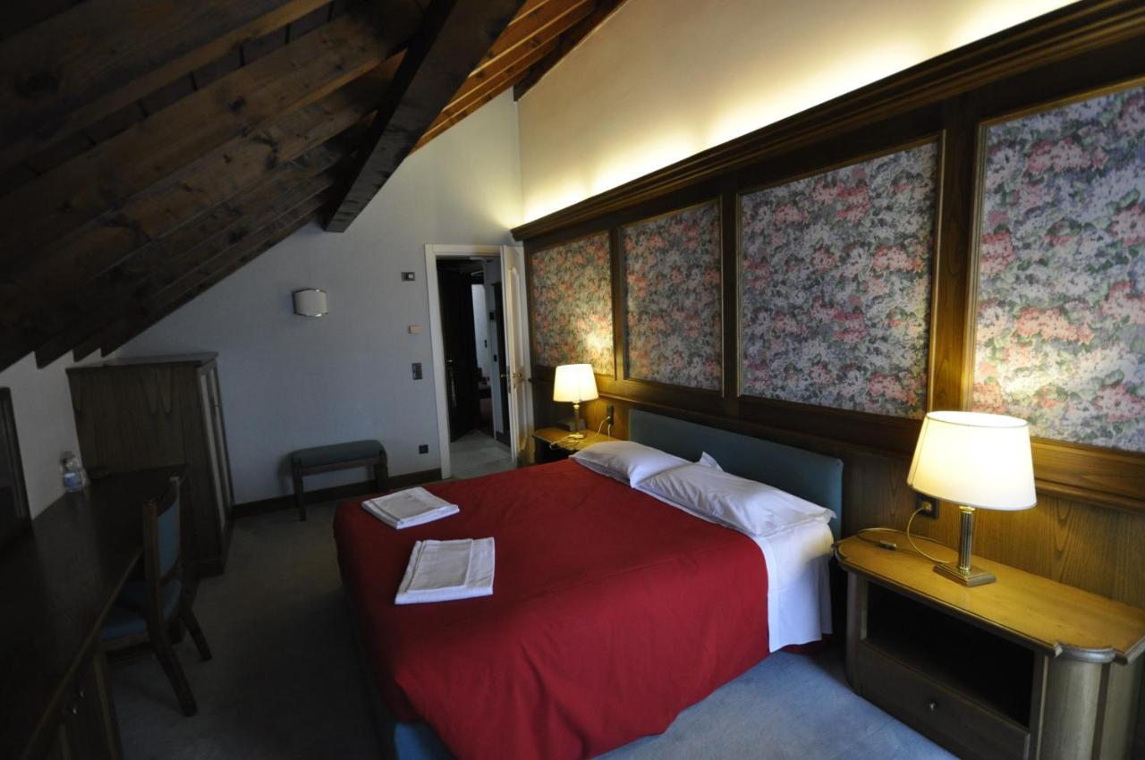 Hotel La Lepre Bianca Галлио Экстерьер фото