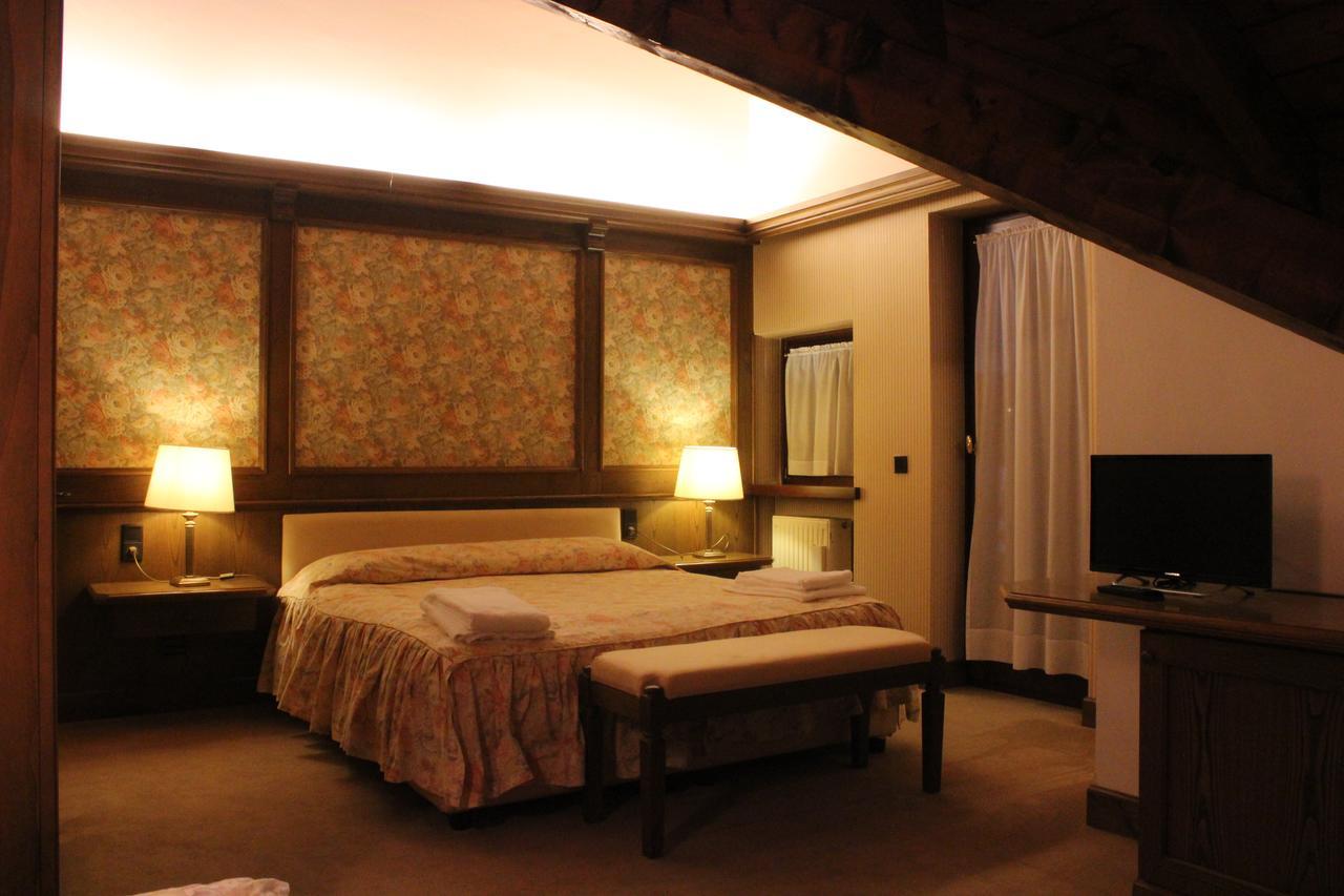 Hotel La Lepre Bianca Галлио Экстерьер фото