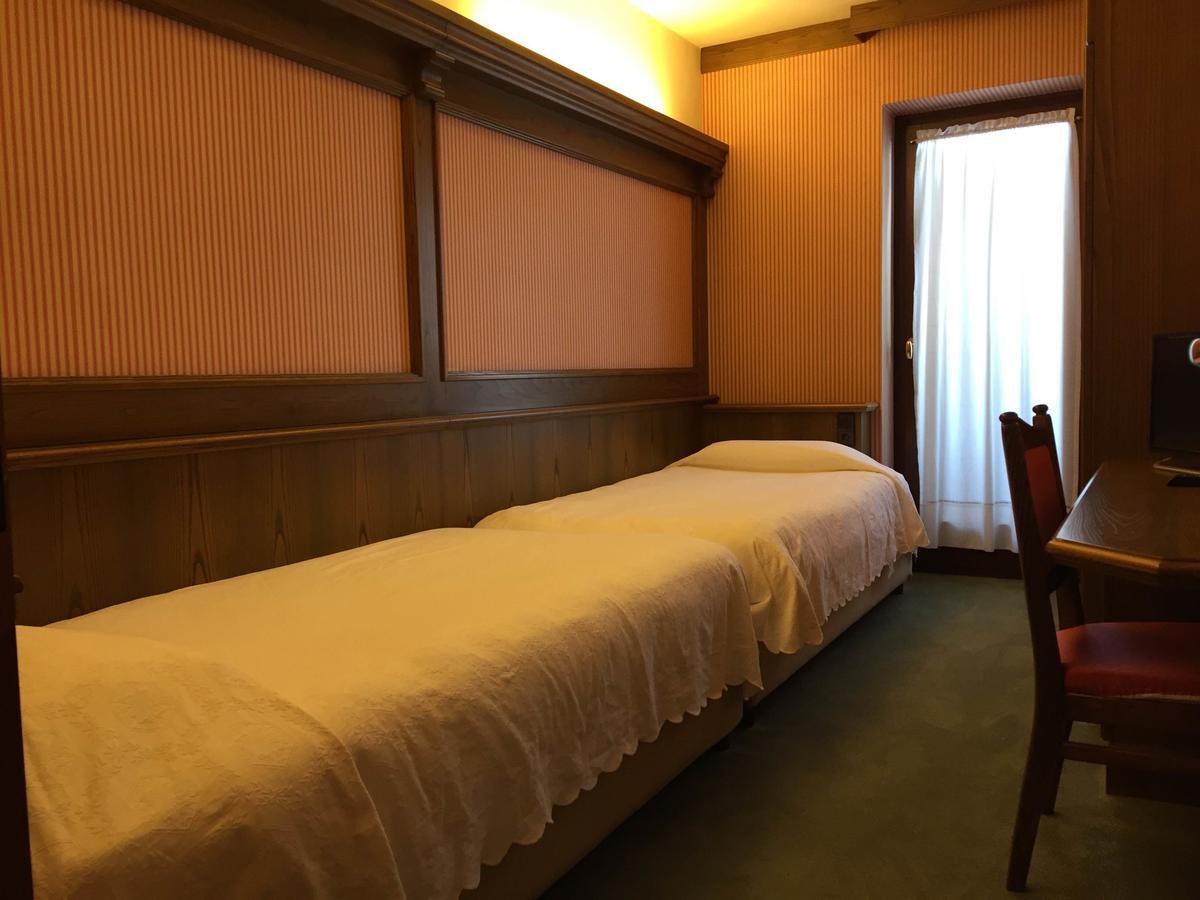 Hotel La Lepre Bianca Галлио Экстерьер фото