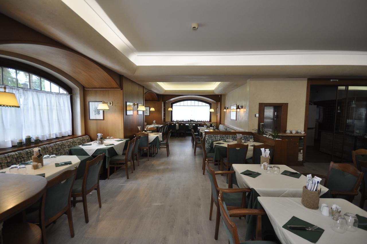 Hotel La Lepre Bianca Галлио Экстерьер фото