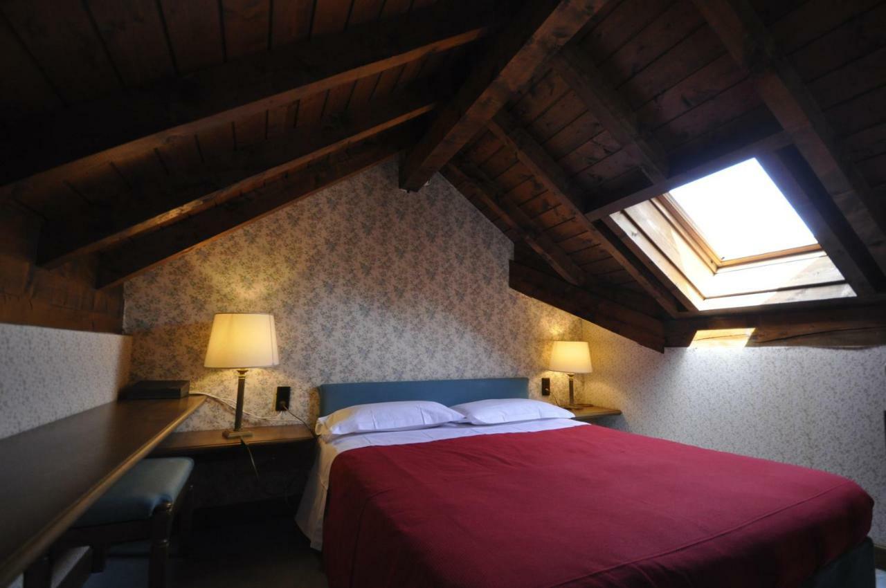 Hotel La Lepre Bianca Галлио Экстерьер фото